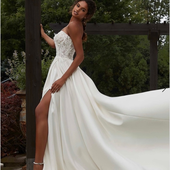 Dress - Picture 7 of 8